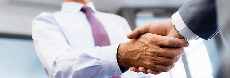 Foto Sie haben sich f�r Baumert Immobilien entschieden und m�chten uns gern f�r die Ver�u�erung Ihrer Immobilie beauftragen? Schon jetzt freuen wir uns als professionelle und erfahrene Makler f�r Berlin, Sie bei Ihrem Vorhaben vertrauensvoll und kompetent unterst�tzen zu d�rfen.