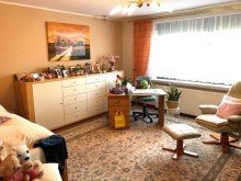 Kinderzimmer Neu: 3 Zimmer -  Bungalow mit Keller in Traumlage von Kaulsdorf S�d