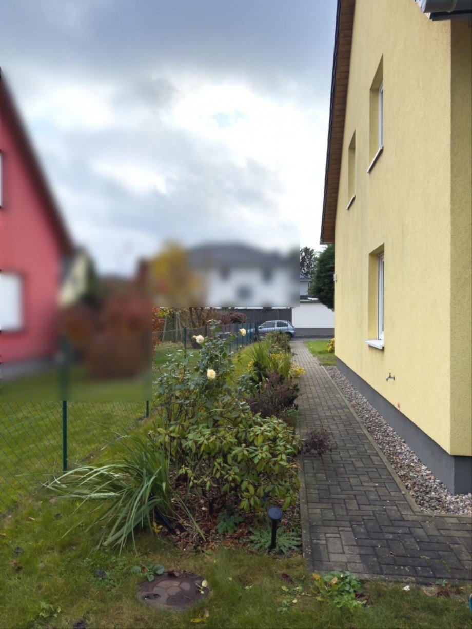 Weg zum Hauseingang Einfamilienhaus Berlin