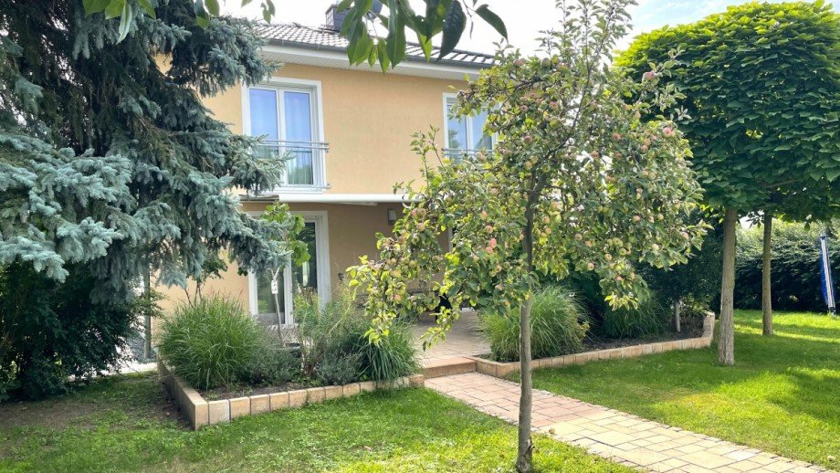 Blick vom Garten Einfamilienhaus Berlin