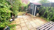 Garten H�now: Reihenmittelhaus mit Keller in ruhiger Seitenstra�e