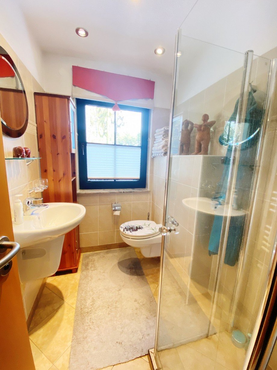 G�stebad mit Dusche im EG Einfamilienhaus Petershagen/Eggersdorf