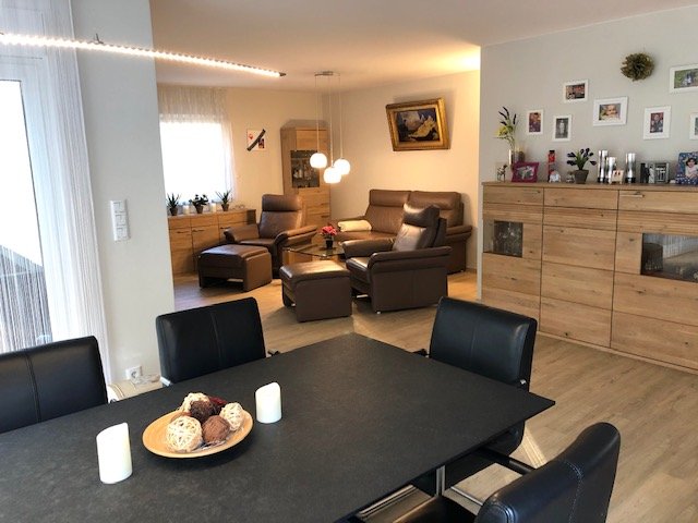 Blick ins Wohnzimmer Einfamilienhaus Sch�nwalde