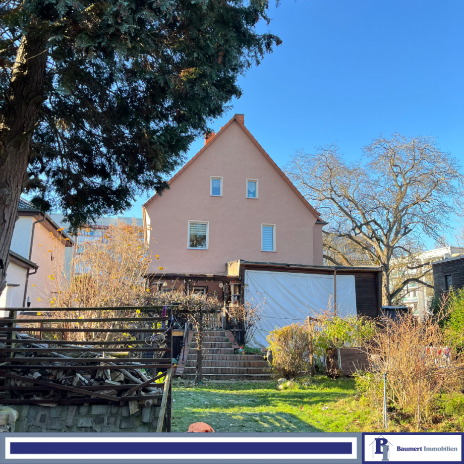 Hausansicht aus dem Garten Zweifamilienhaus Berlin