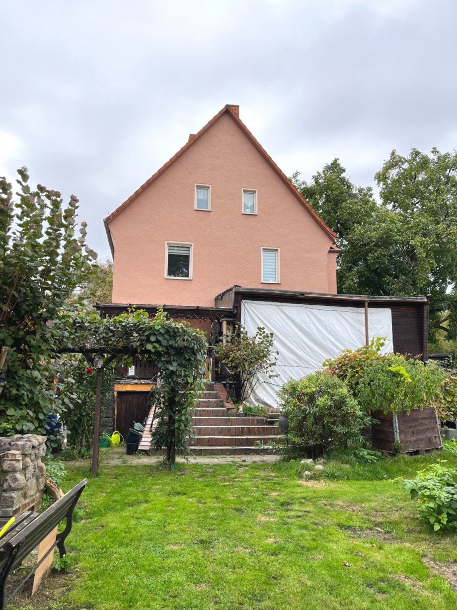 Hausansicht aus dem Garten Zweifamilienhaus Berlin