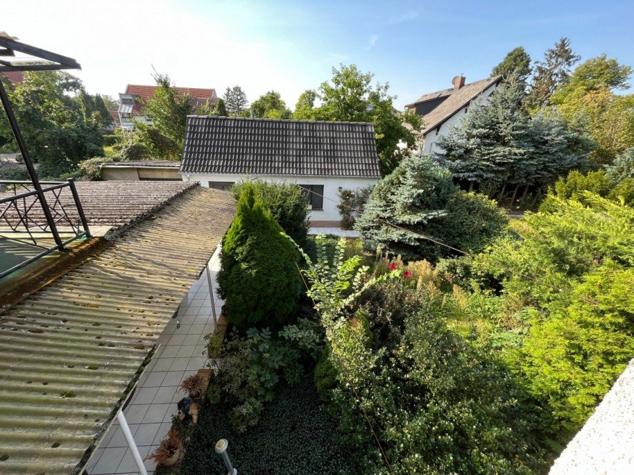 Blick zur Garage Einfamilienhaus Fredersdorf-Vogelsdorf