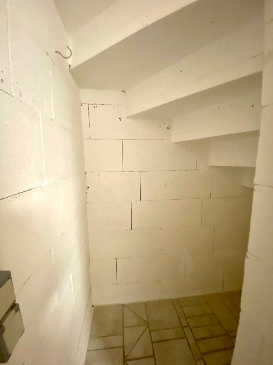 Stauraum unter der Kellertreppe Einfamilienhaus Berlin