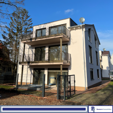Hausansicht Neubau-Highlight: Obergeschosswohnung mit gro�em Balkon in Mahlsdorf-S�d