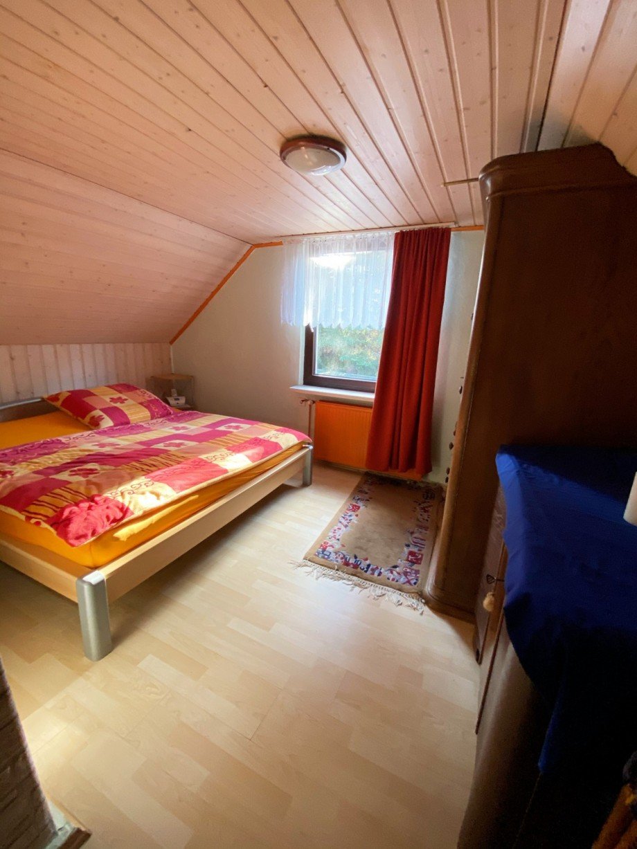 Zimmer 1 DG Einfamilienhaus Berlin