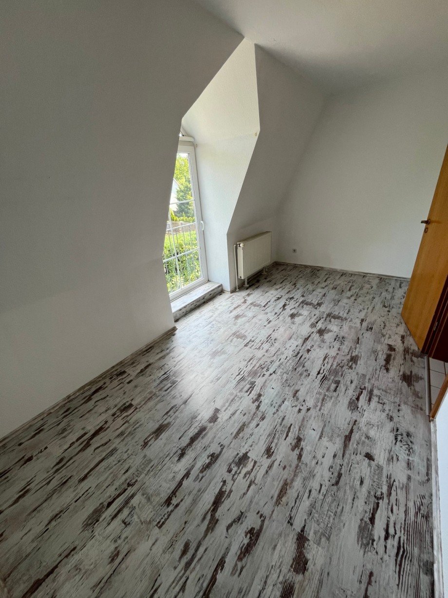 Zimmer2 DG Doppelhaush�lfte Hoppegarten OT Birkenstein