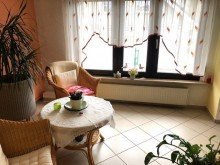 Diele Neu: 3 Zimmer -  Bungalow mit Keller in Traumlage von Kaulsdorf S�d