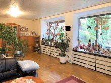 Wohnzimmer Haus mit Keller im Bungalowstil in Biesdorf S�d
