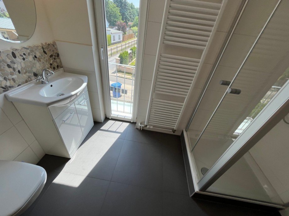 Badezimmer DG Doppelhaush�lfte Hoppegarten OT Birkenstein
