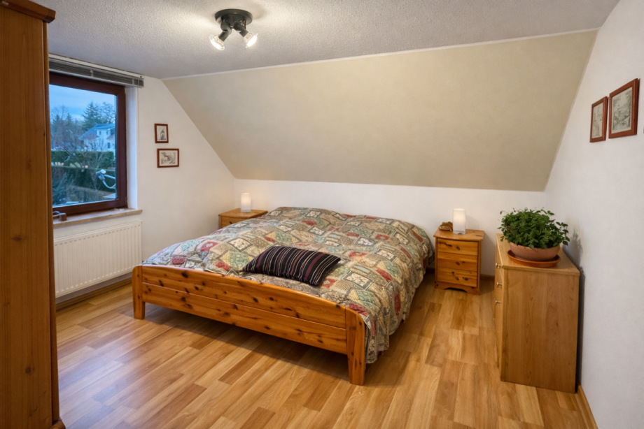 Zimmer1 DG Einfamilienhaus Berlin