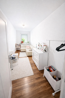 Zimmer3 Gro�z�gige 4-Zimmer-Wohnung mit Balkon in Neu-Hohensch�nhausen