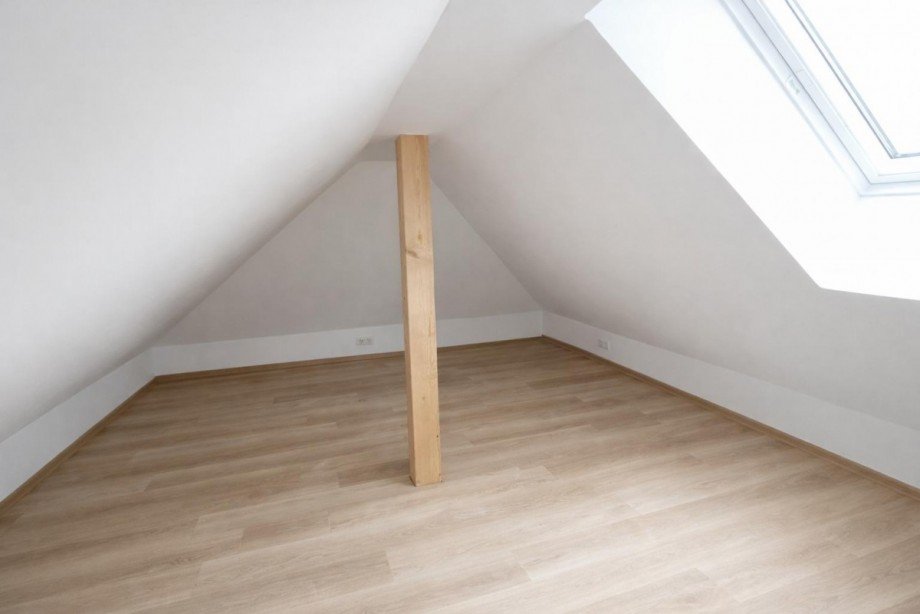 Spitzboden Doppelhaush�lfte Berlin