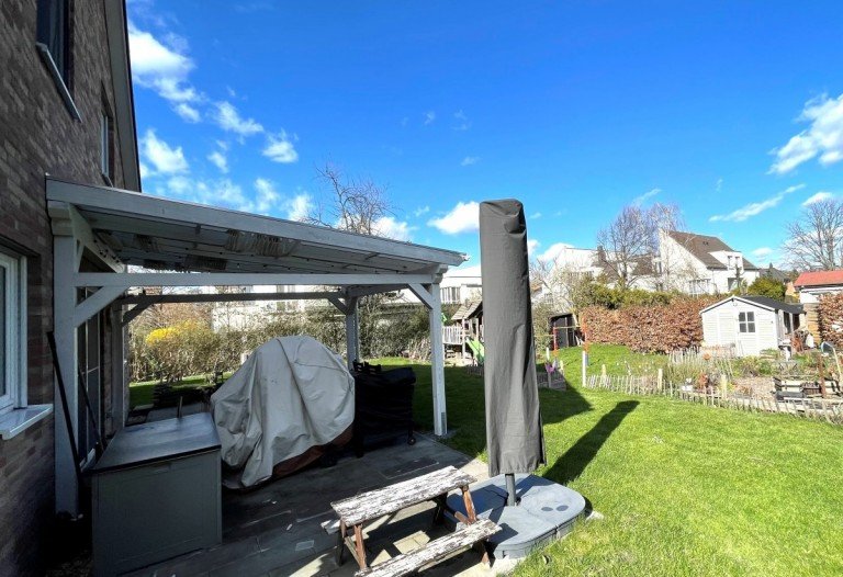 Terrasse Berlin Einfamilienhaus Energieeffizienzklasse A+ mit moderner Technik in Berlin