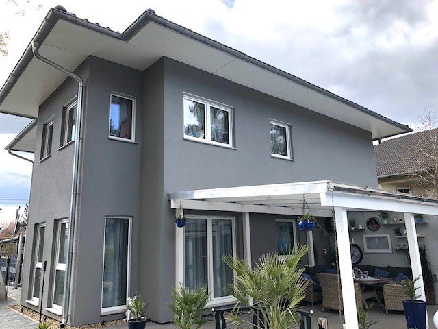 Hausansicht Borgsdorf Einfamilienhaus Neuwertige Stadtvilla mit ELW