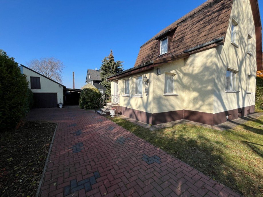 Einfahrt Einfamilienhaus Berlin