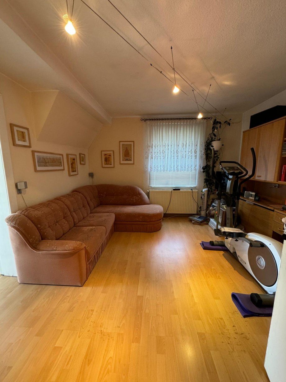 Zimmer 2 DG Einfamilienhaus Berlin