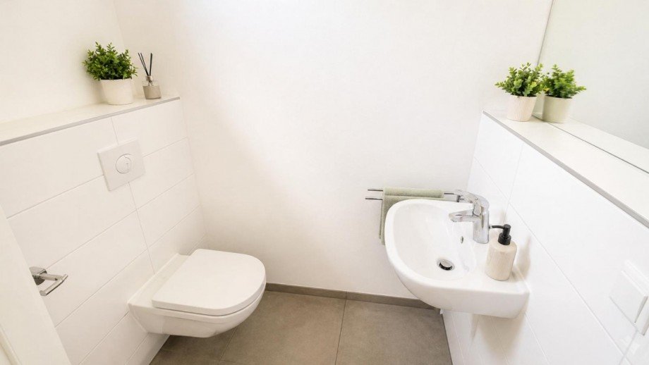 G�ste WC EG Doppelhaush�lfte Berlin
