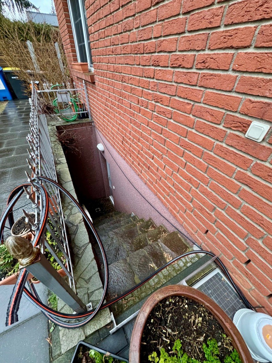 Kellerau�entreppe Doppelhaush�lfte Berlin