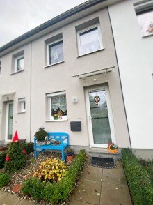 Hauseingang Neuwertiges Reihenhaus in fu�l�ufiger Entfernung zum U- Bahnhof Kienberg