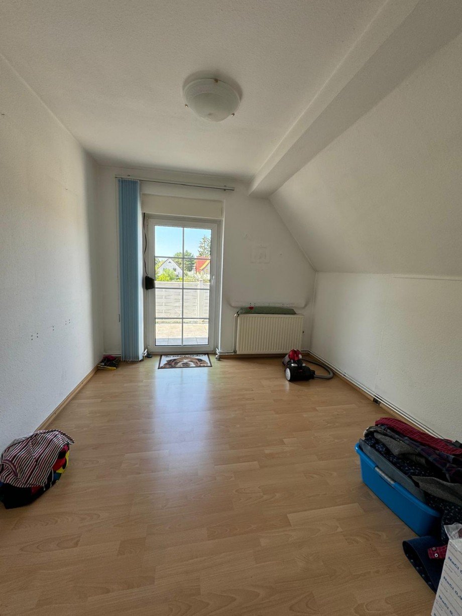 Zimmer 3 DG Einfamilienhaus Berlin