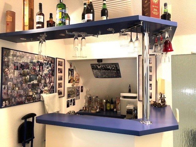 Bar Mehrfamilienhaus Berlin