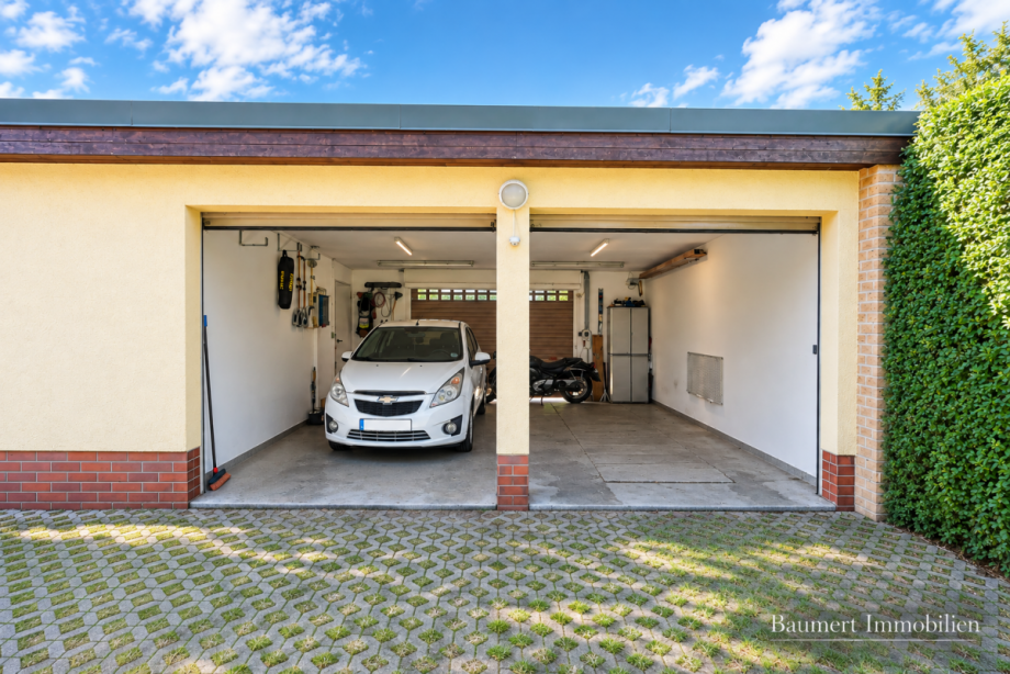 Garage Doppelhaush�lfte Berlin