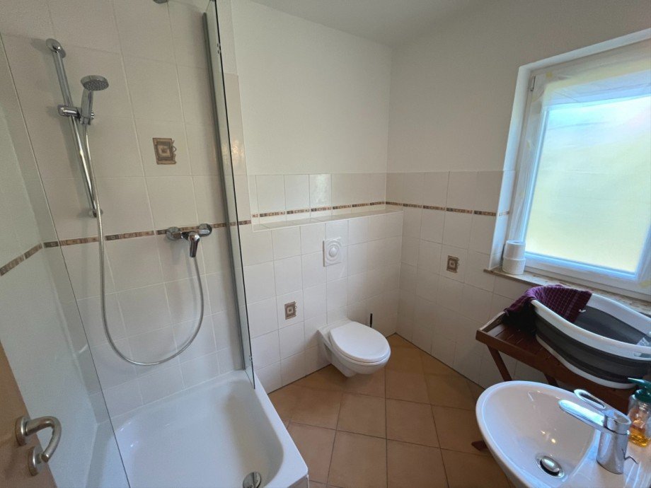 Badezimmer EG Doppelhaush�lfte Berlin
