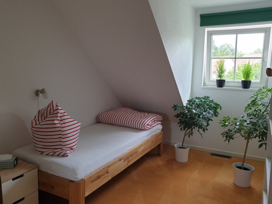 Zimmer 1 DG Reihenmittelhaus Berlin