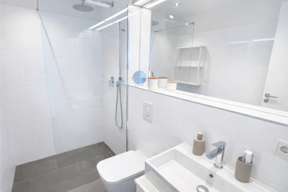 Bad DG Reihenmittelhaus Berlin