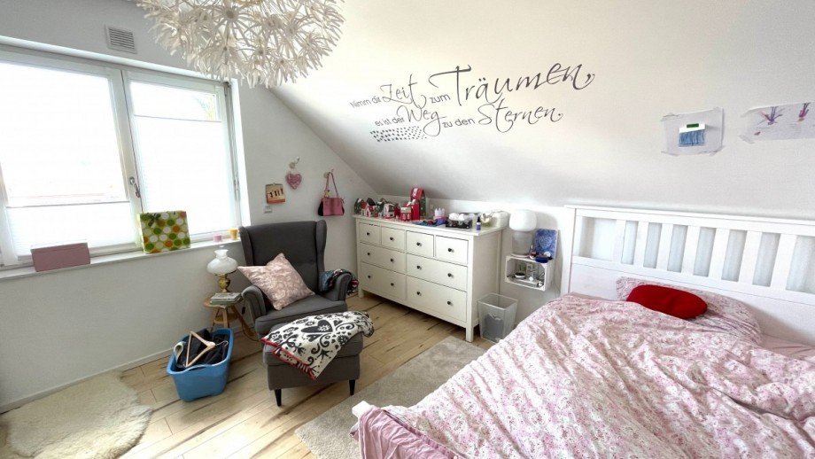 Zimmer1 DG Einfamilienhaus Berlin