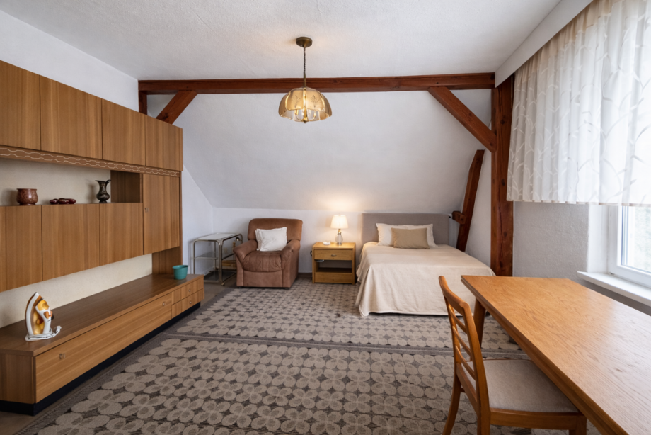 Zimmer 1 DG Einfamilienhaus F�rstenwalde/Spree