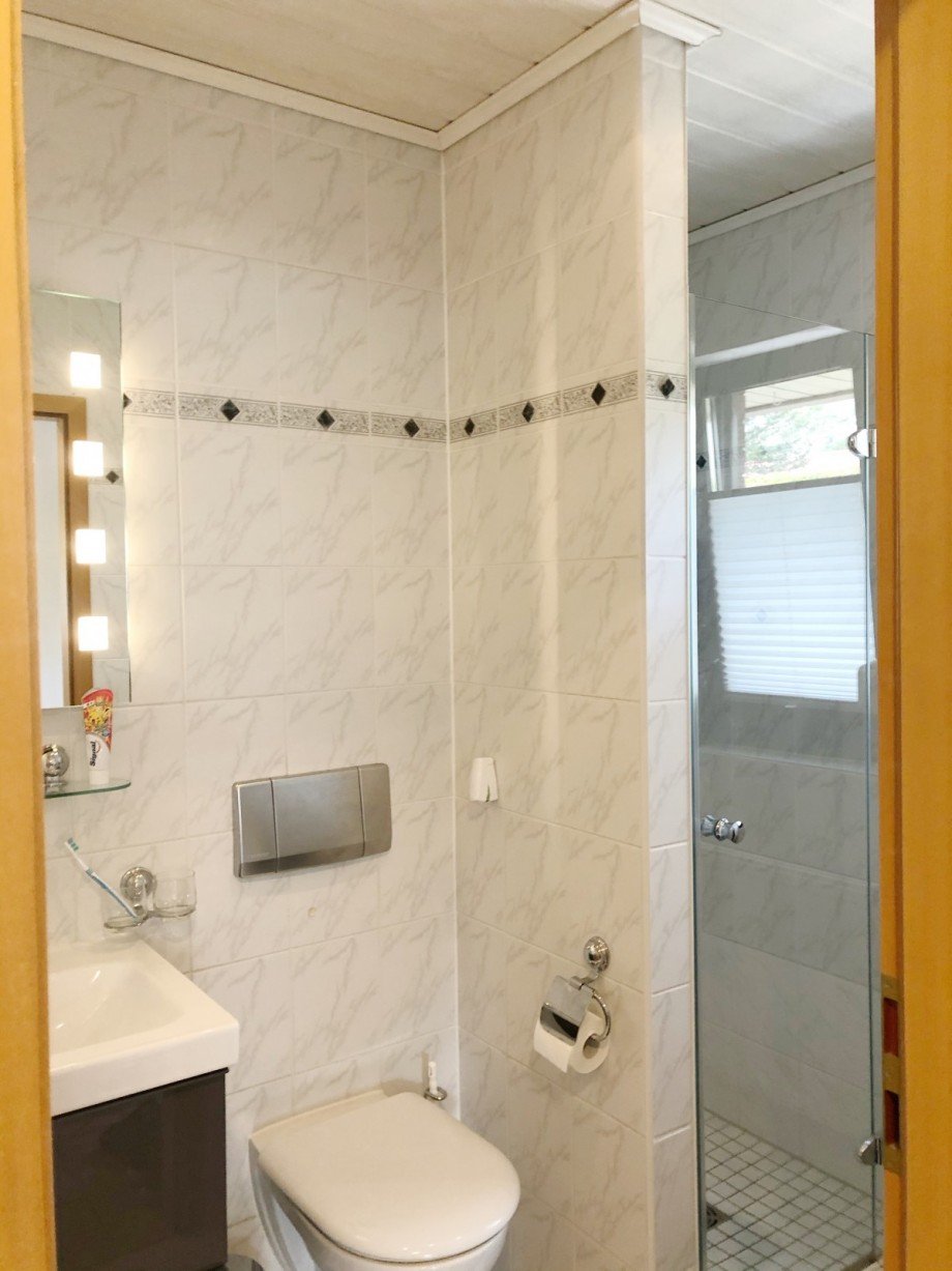 G�ste WC Doppelhaush�lfte Berlin