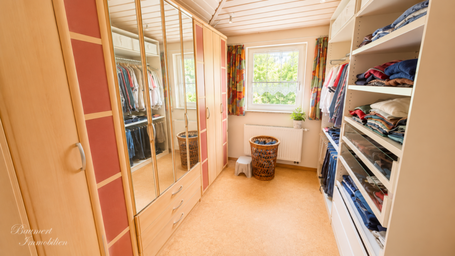 Ankleide OG Einfamilienhaus Z�hlsdorf