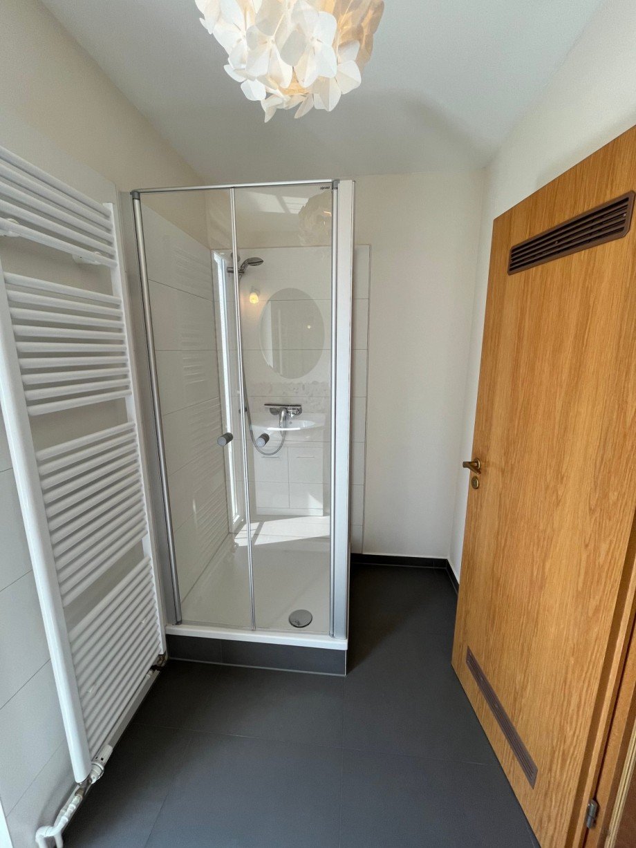 Badezimmer DG Doppelhaush�lfte Hoppegarten OT Birkenstein