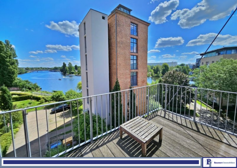 Spreeblick vom Balkon Berlin Loft-Studio-Atelier Wohnen am Wasser: Exklusive Loftwohnung mit Spreeblick, Kaminflair & 2 Tiefgaragenstellpl�tzen