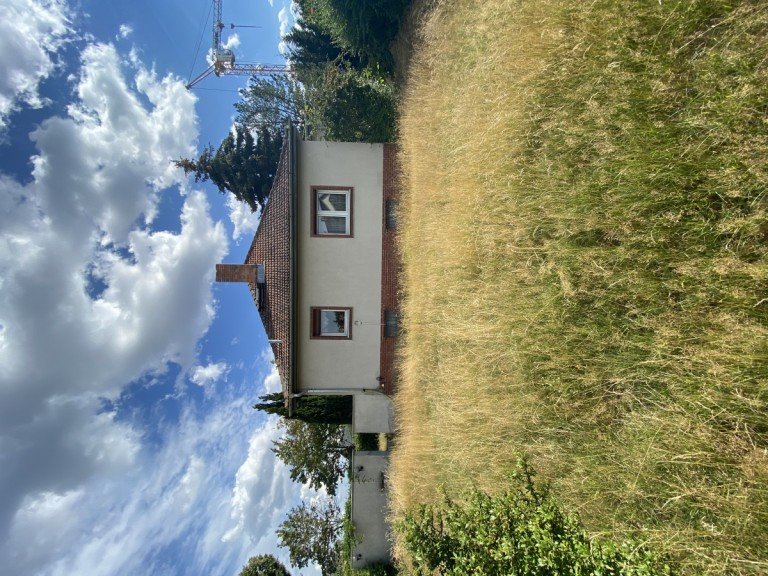 Blick aus dem Garten Berlin Einfamilienhaus Bungalow mit 4 Zimmern in Kaulsdorf Nord fu�l�ufig zur S Bahn