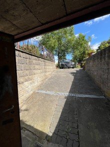 Einfahrt Tiefgarage Einziehen & Wohlf�hlen - Bungalow in Kaulsdorf S�d