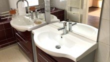 Doppelwaschtisch Neu: Gem�tlicher Bungalow mit Wintergarten und Keller in Biesdorf S�d