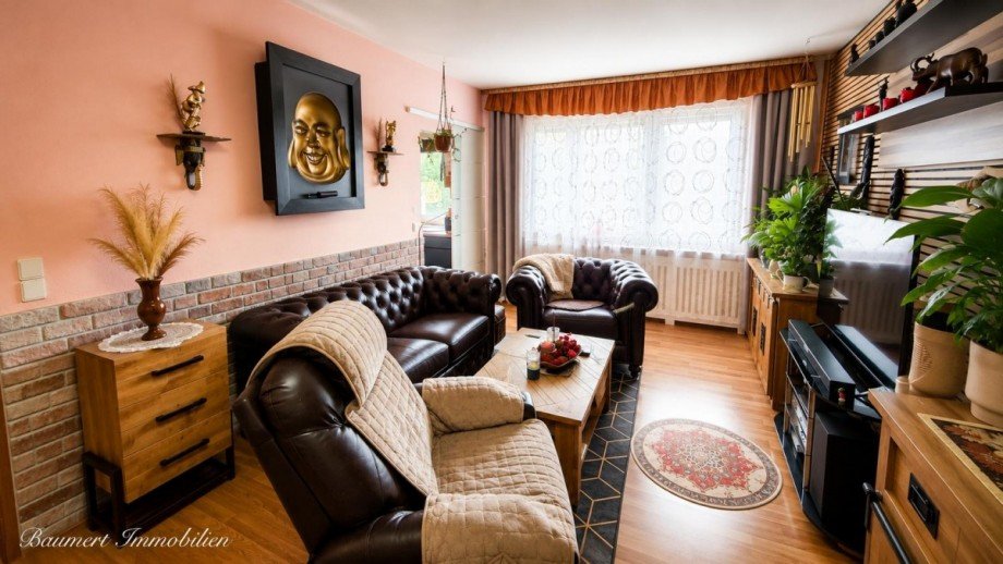 Wohnzimmer mit Durchgang zur K�che Wohnung Berlin