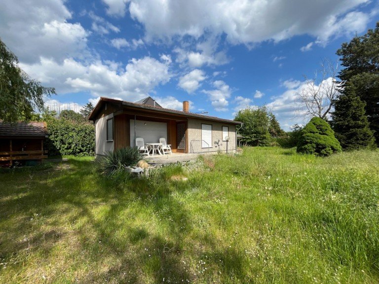 Hausansicht Berlin Bungalow gem�tlicher Bungalow mit gro�em Garten in ruhiger Lage von Mahlsdorf-S�d