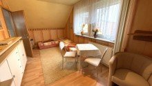 Zimmer 1 DG EFH mit Keller  am U-Bahnhof Berlin-Elsterwerdaer Platz (Fu�l�ufig in nur 7 min)