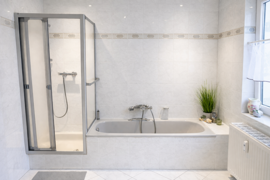 Badezimmer OG Mehrfamilienhaus Berlin