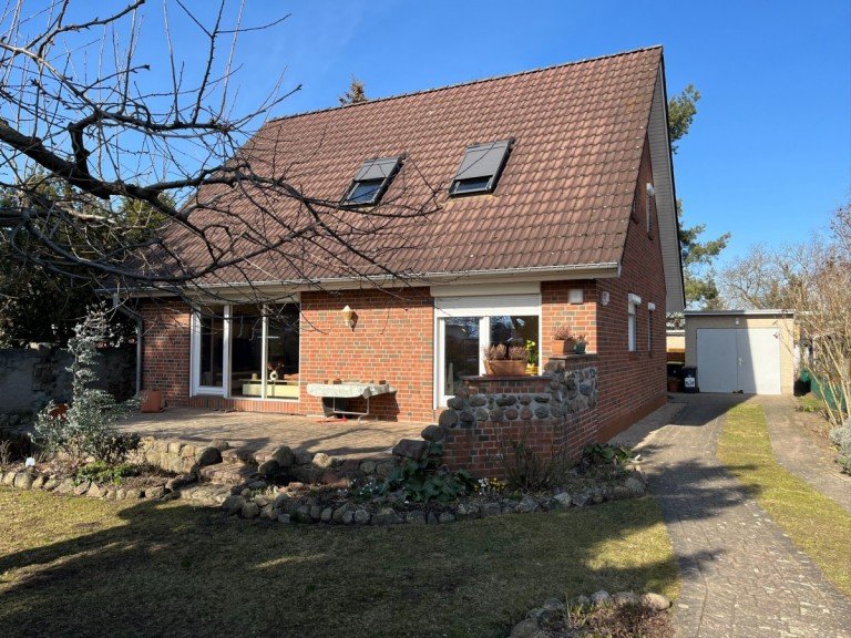 Hausansicht & Terrasse Berlin Einfamilienhaus Exklusives Einfamilienhaus in zentraler Lage - 5 Zimmer zum Wohlf�hlen