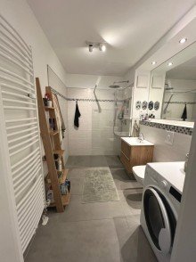Badezimmer Provisionsfrei moderne & unvermietete 2 Raum Wohnung in Adlershof
