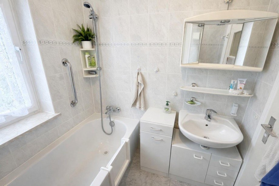 Badezimmer EG Ansicht2 Einfamilienhaus Berlin