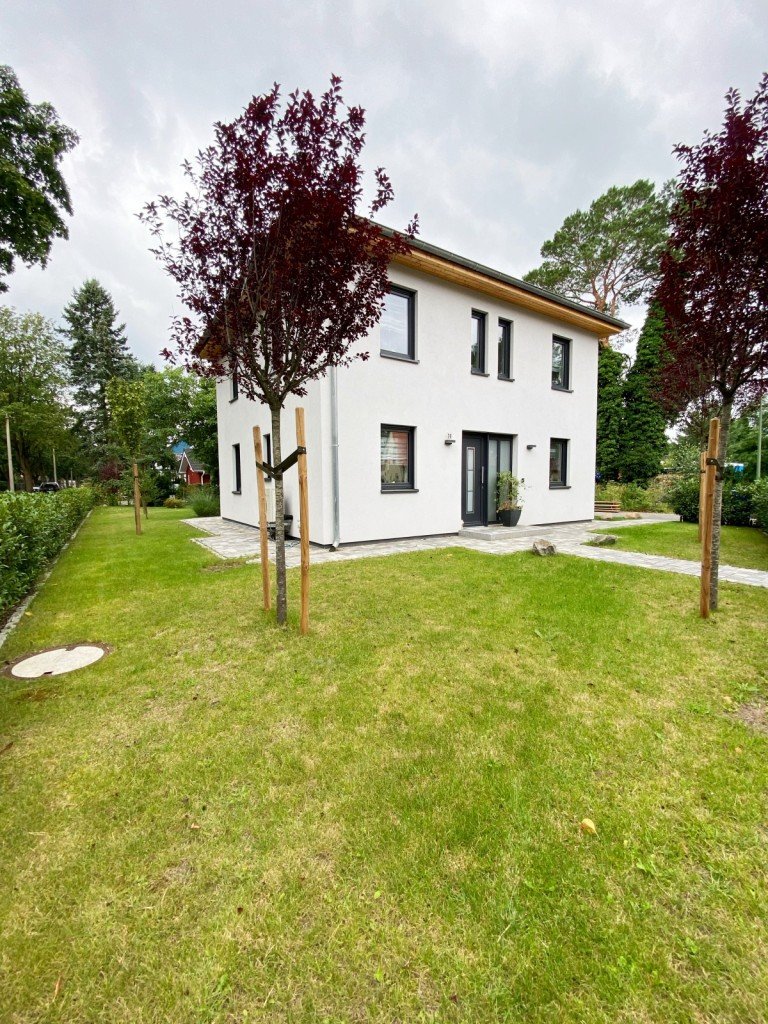 Au�enansicht Berlin Einfamilienhaus Neuwertige Stadtvilla in Mahlsdorf S�d ab sofort bezugsfrei